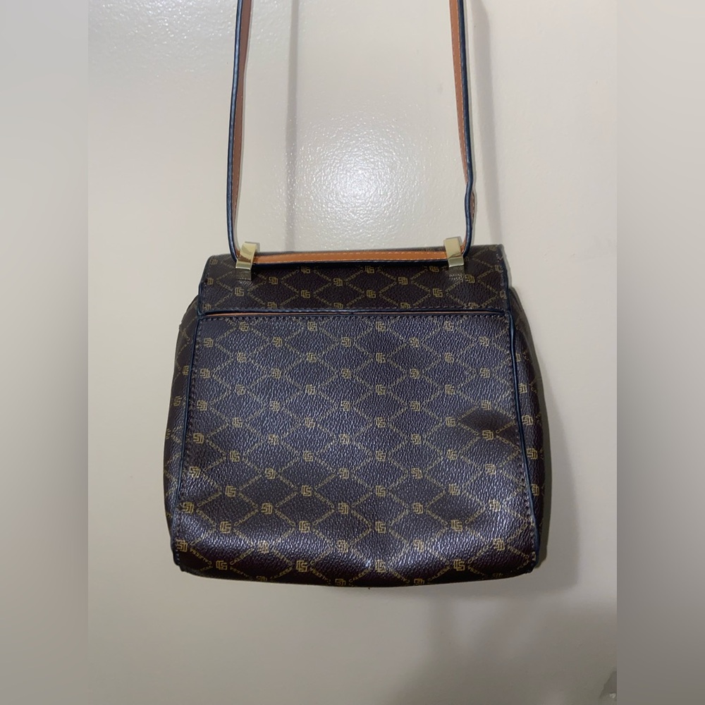 Elegant Brown and Black Crossbody Bag - Picture 3 of 3